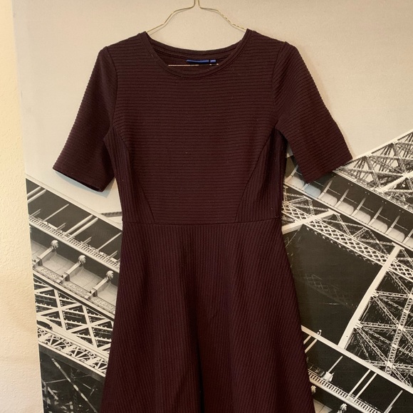 Apt. 9 Dresses & Skirts - Dress, Apt 9, burgundy, ribbed with pockets